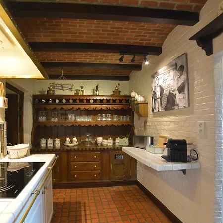 Insolites A - Roulottes Et Manoir - Roulotte Colibri Lantställe Chimay