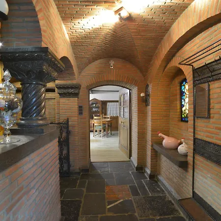 Insolites A - Roulottes Et Manoir - Roulotte Colibri *