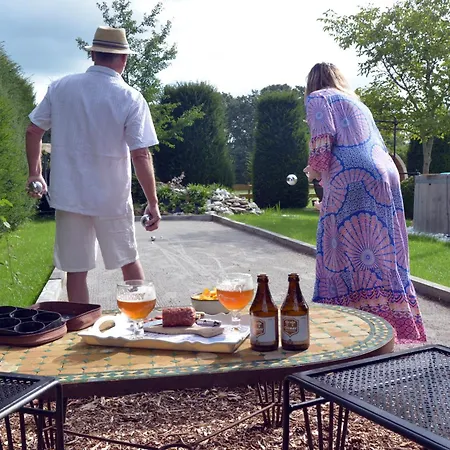 Insolites A - Les Roulottes A Riezes Chimay