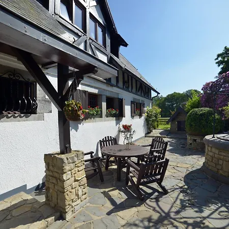 Insolites A - Roulottes Et Manoir - Roulotte Colibri * Chimay