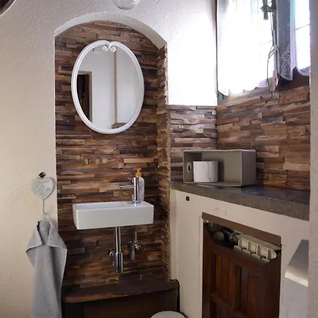 Insolites A - Roulottes Et Manoir - Roulotte Colibri Country house *