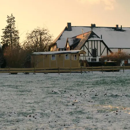 Casa rural Insolites A - Roulottes Et Manoir - Roulotte Colibri Chimay
