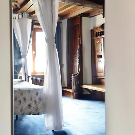 Insolites A Chimay - Gite Et Chambres D'Hotes - Roulottes منزل ريفي *