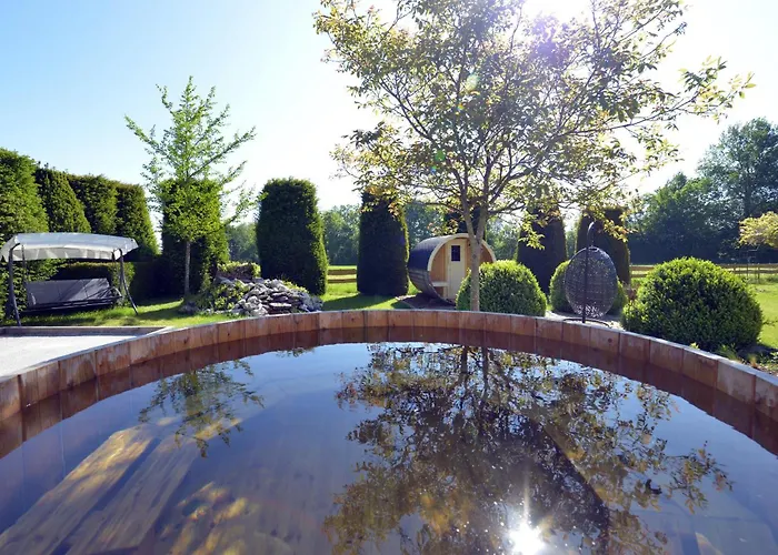 Landhaus Insolites A Chimay - Les Roulottes A Riezes *