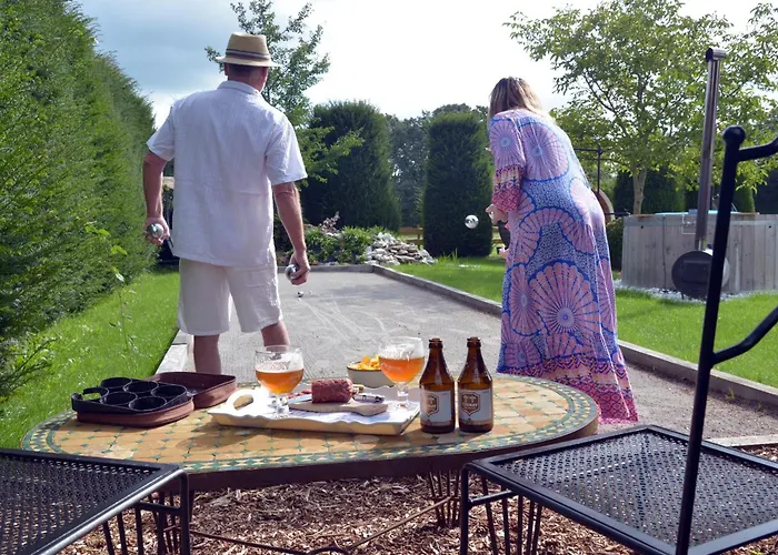 Insolites A Chimay - Les Roulottes A Riezes Chimay